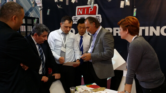 Eurasia Packaging 2015, customers are watching our samples