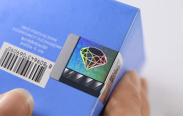 holographic custom stickers for cosmetic packaging applications